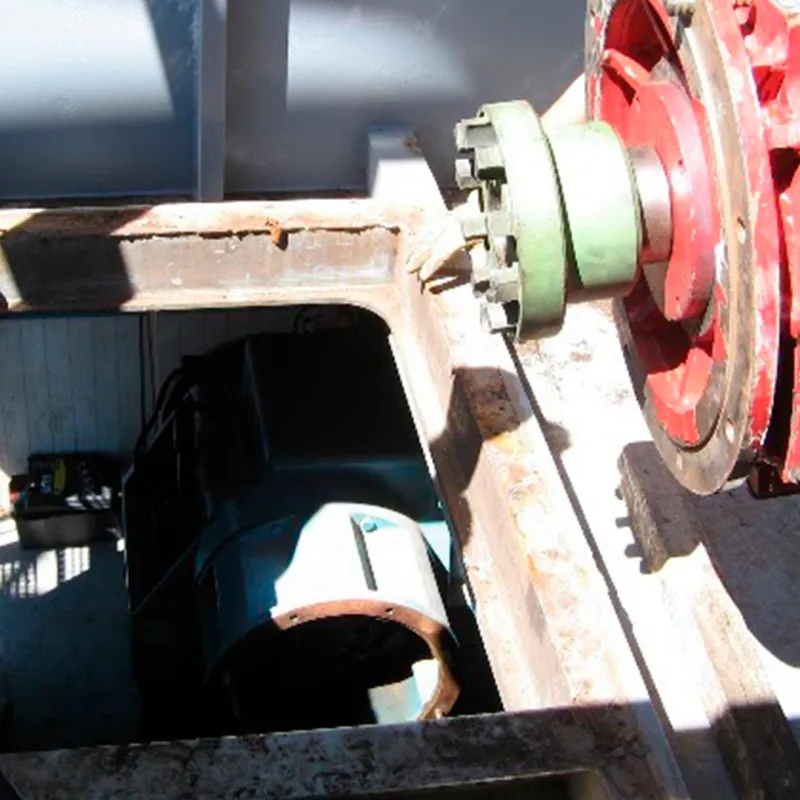 Reemplazo de motor eléctrico de elevación en grúa Gottwald HMK 280E